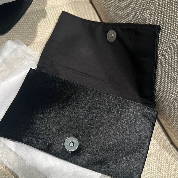 Sparkling Rhinestone Clutch - Picture 2 of 4